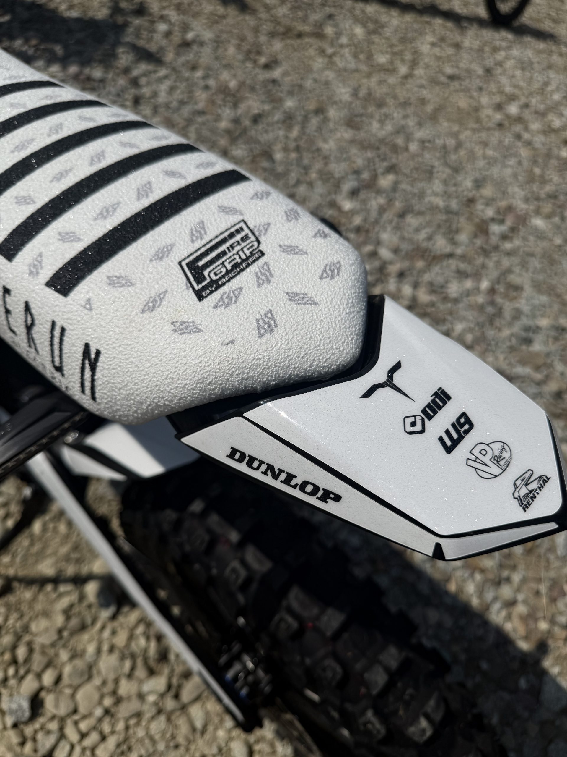 Talaria MX4 Stardust White L1E Perun Electric - obrazek 3