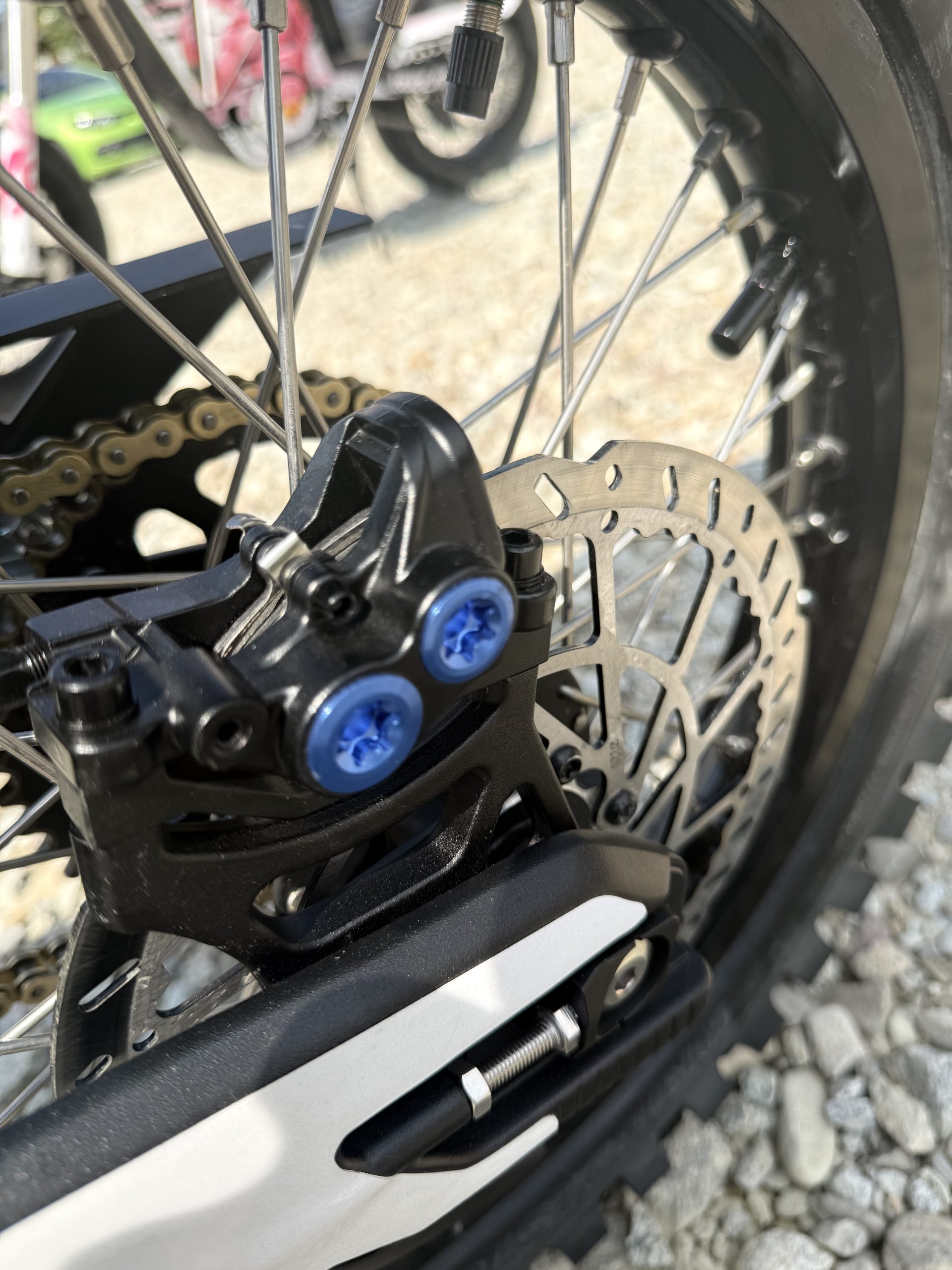 Talaria MX4 Stardust White L1E Perun Electric - obrazek 4