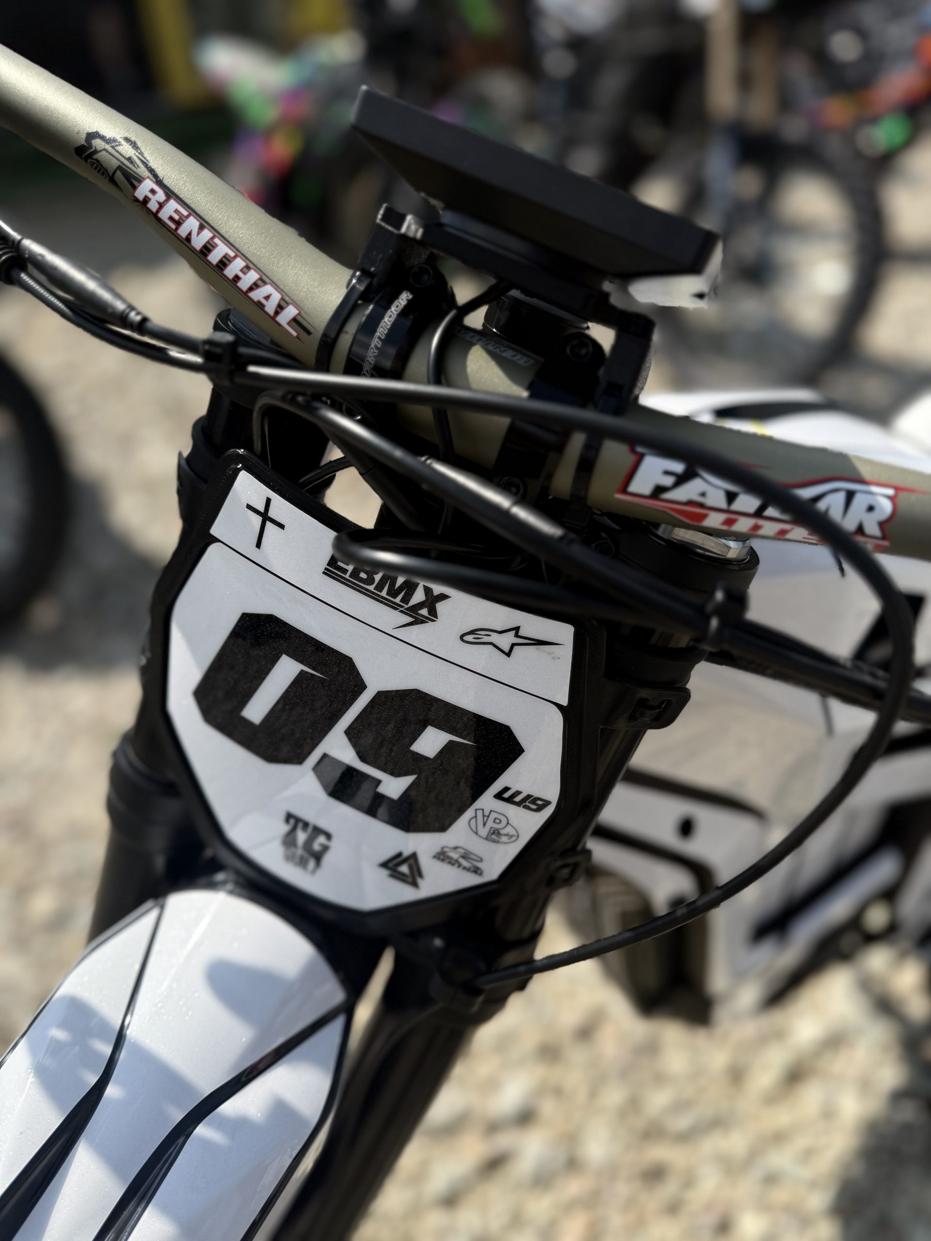 Talaria MX4 Stardust White L1E Perun Electric - obrazek 10