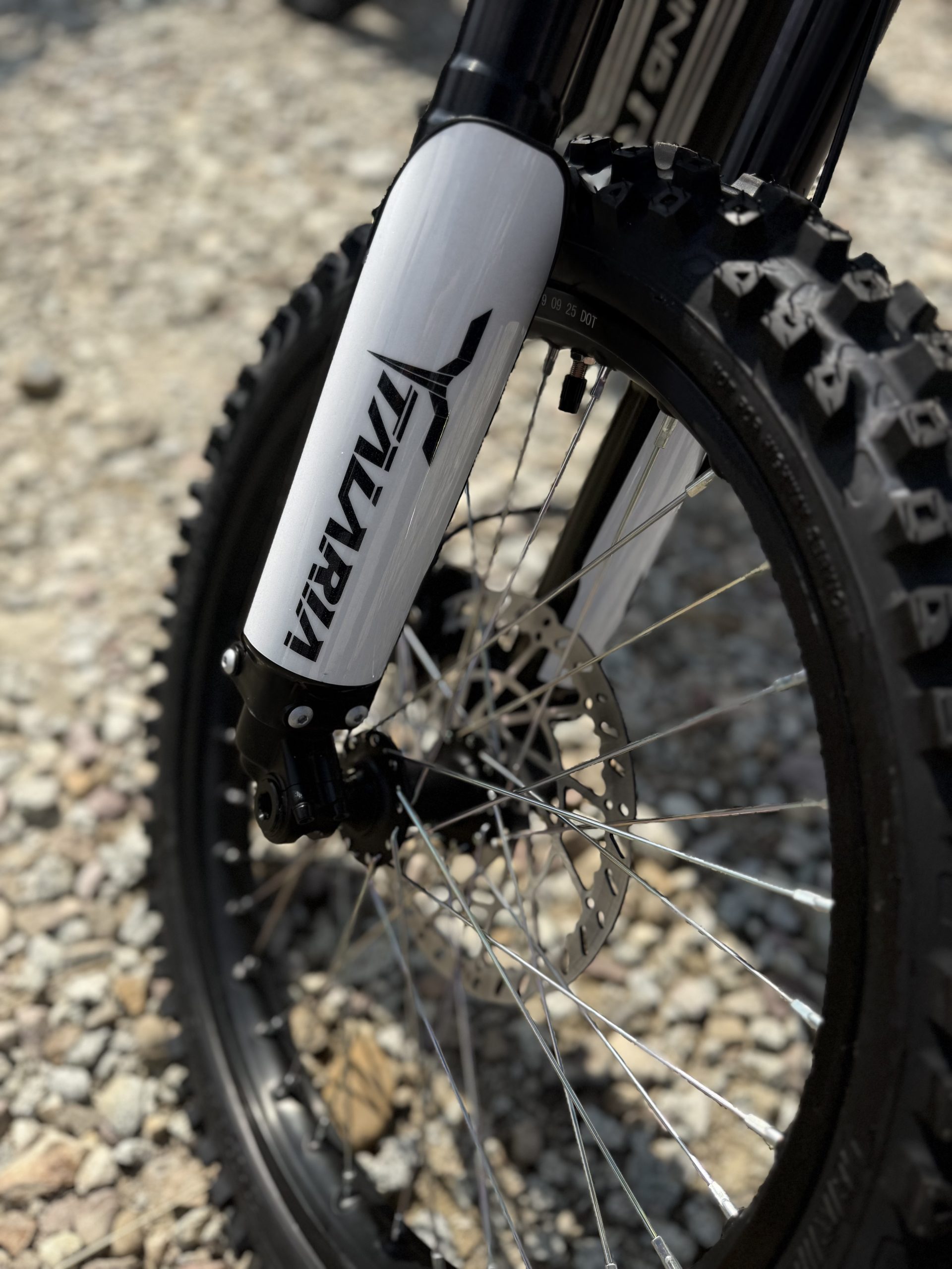 Talaria MX4 Stardust White L1E Perun Electric - obrazek 13