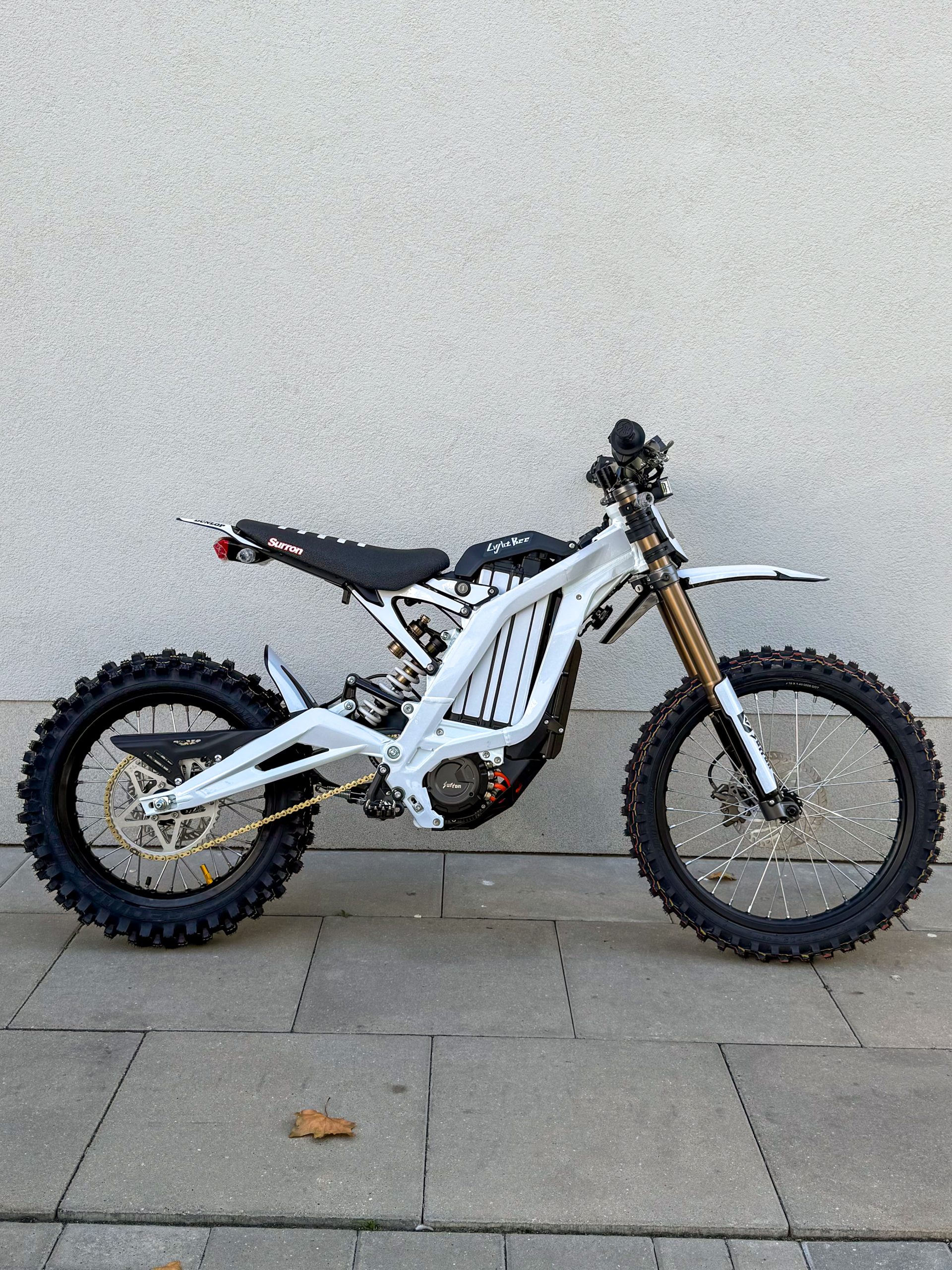 Surron Light Bee L1E StarDust Edition 10kw 2026 White - obrazek 4