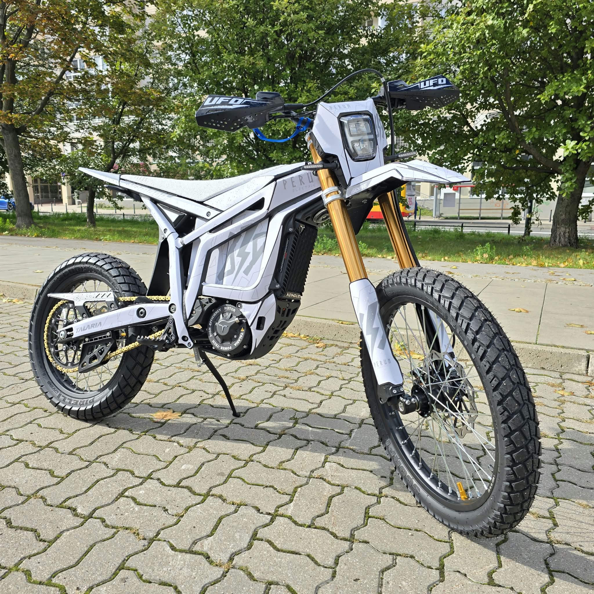 Talaria Komodo MAX Dual Sport Arctic White - L3E - obrazek 2