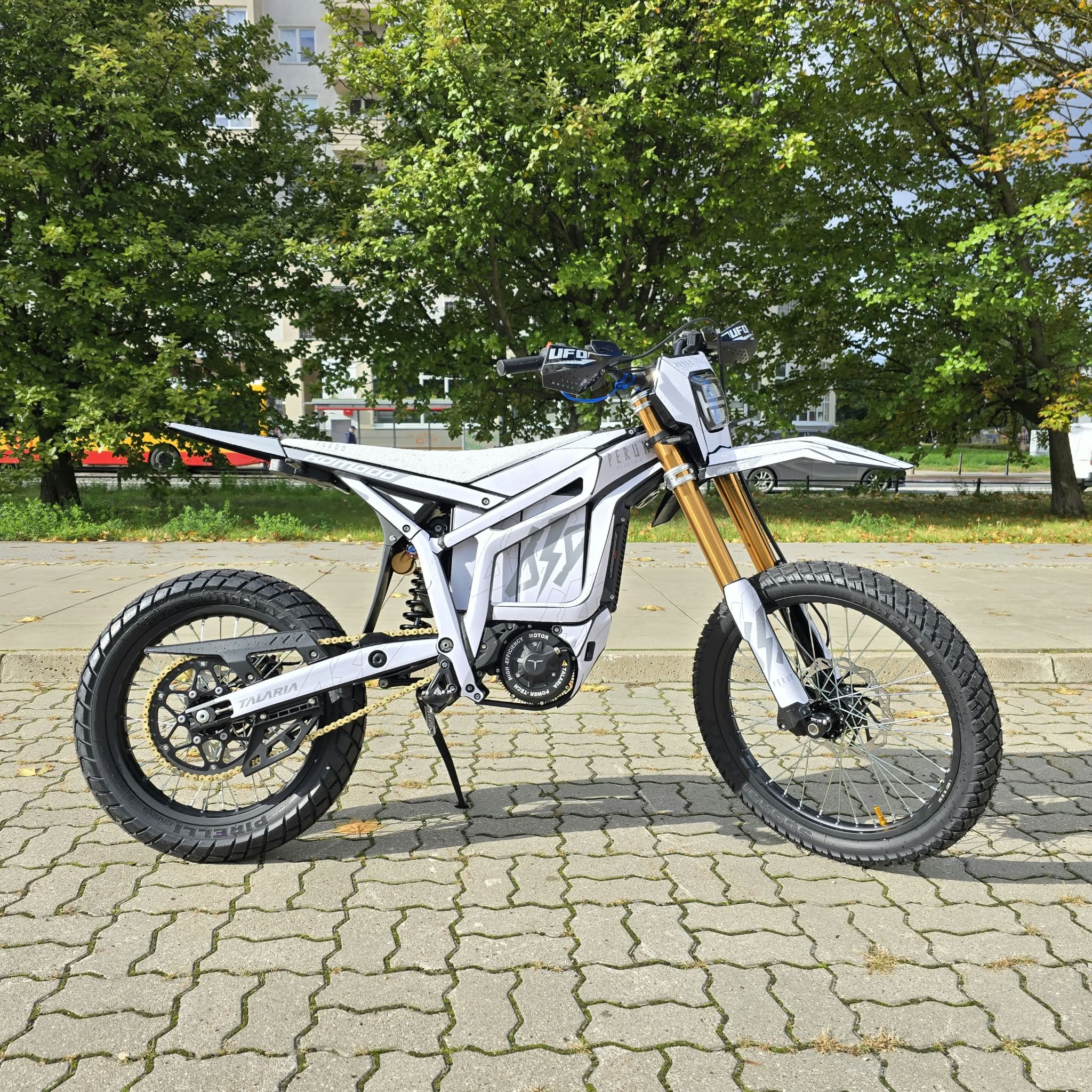 Talaria Komodo MAX Dual Sport Arctic White - L3E - obrazek 3