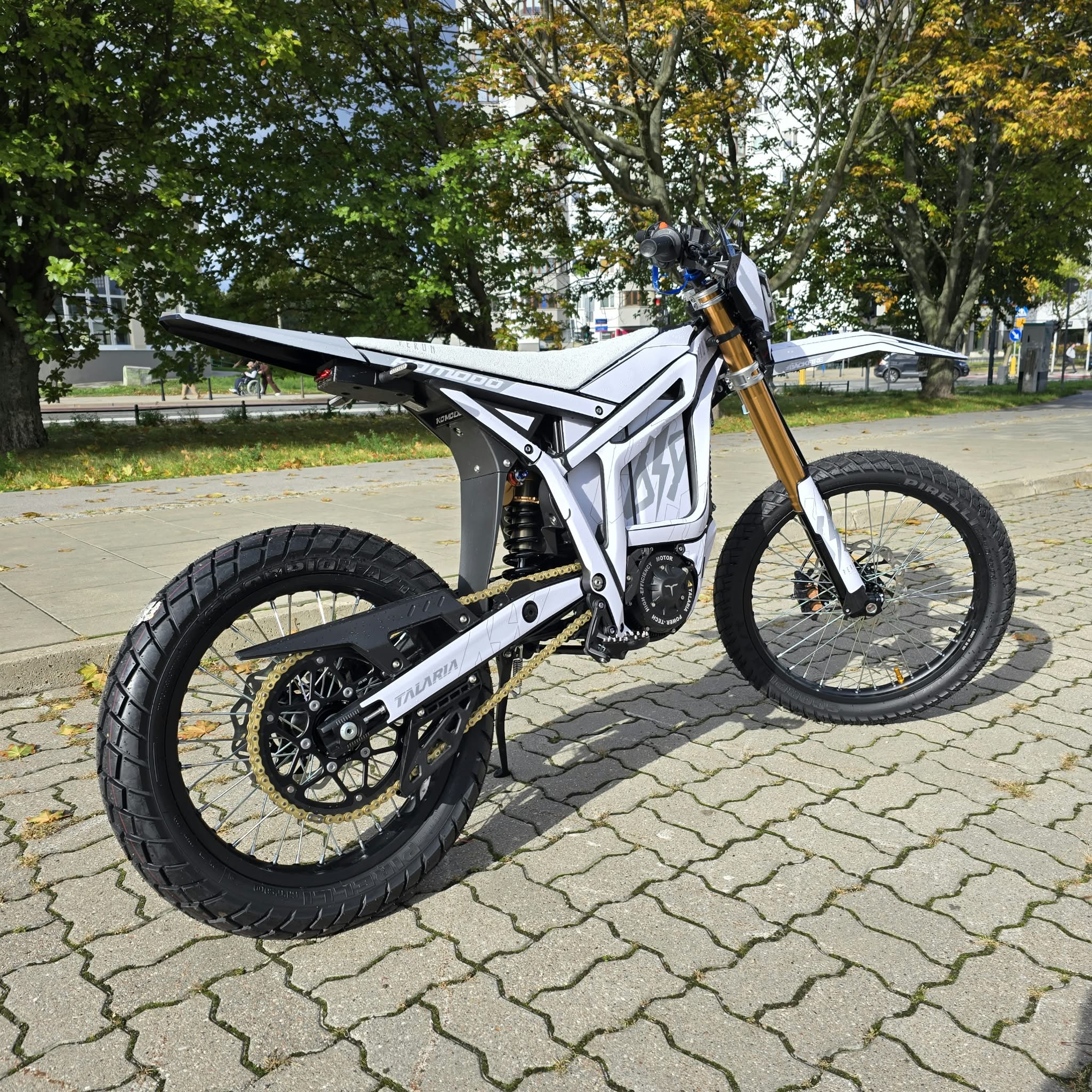 Talaria Komodo MAX Dual Sport Arctic White - L3E - obrazek 12